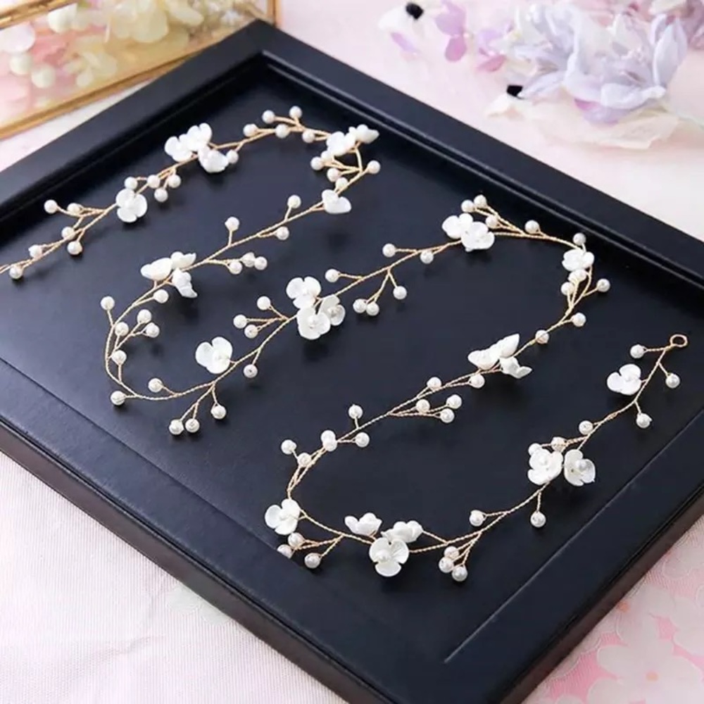 Delicate White Flower and Pearl Vine Headdress - Picture 5 of 15
